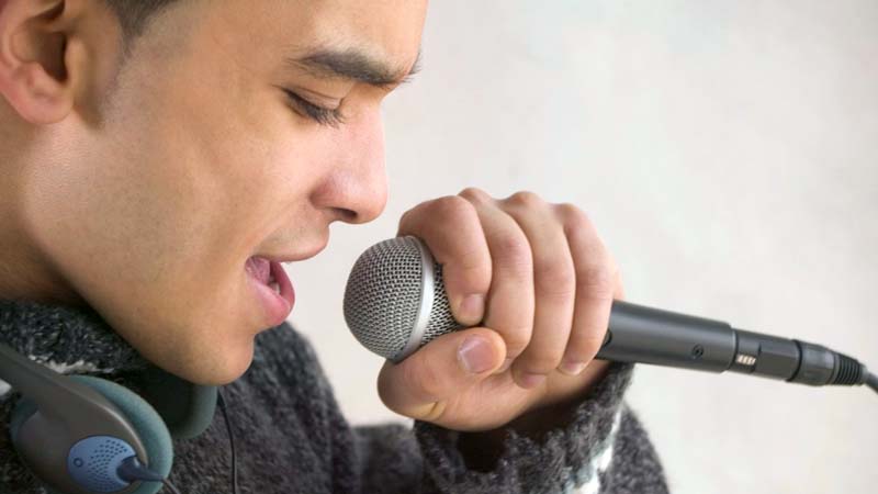 ฝันว่าร้องเพลง-เลขเด็ด