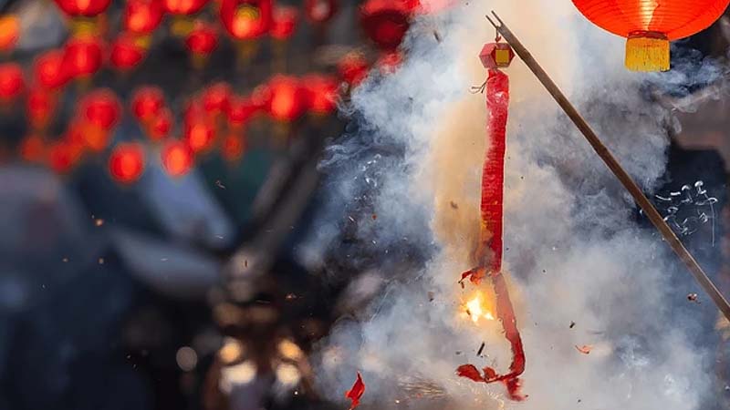 ฝันว่าจุดประทัดเลขเด็ด